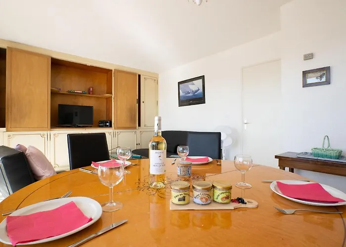 Les Marinas D'ulysse Iv By Interhome Le Grau-du-Roi