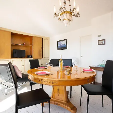 Apartment Apartment Les Marinas D'Ulysse IV By Interhome *
